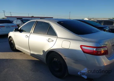 2009 Toyota Camry z USA, uszkodzony, nr VIN 4T1BE46K39U318352
